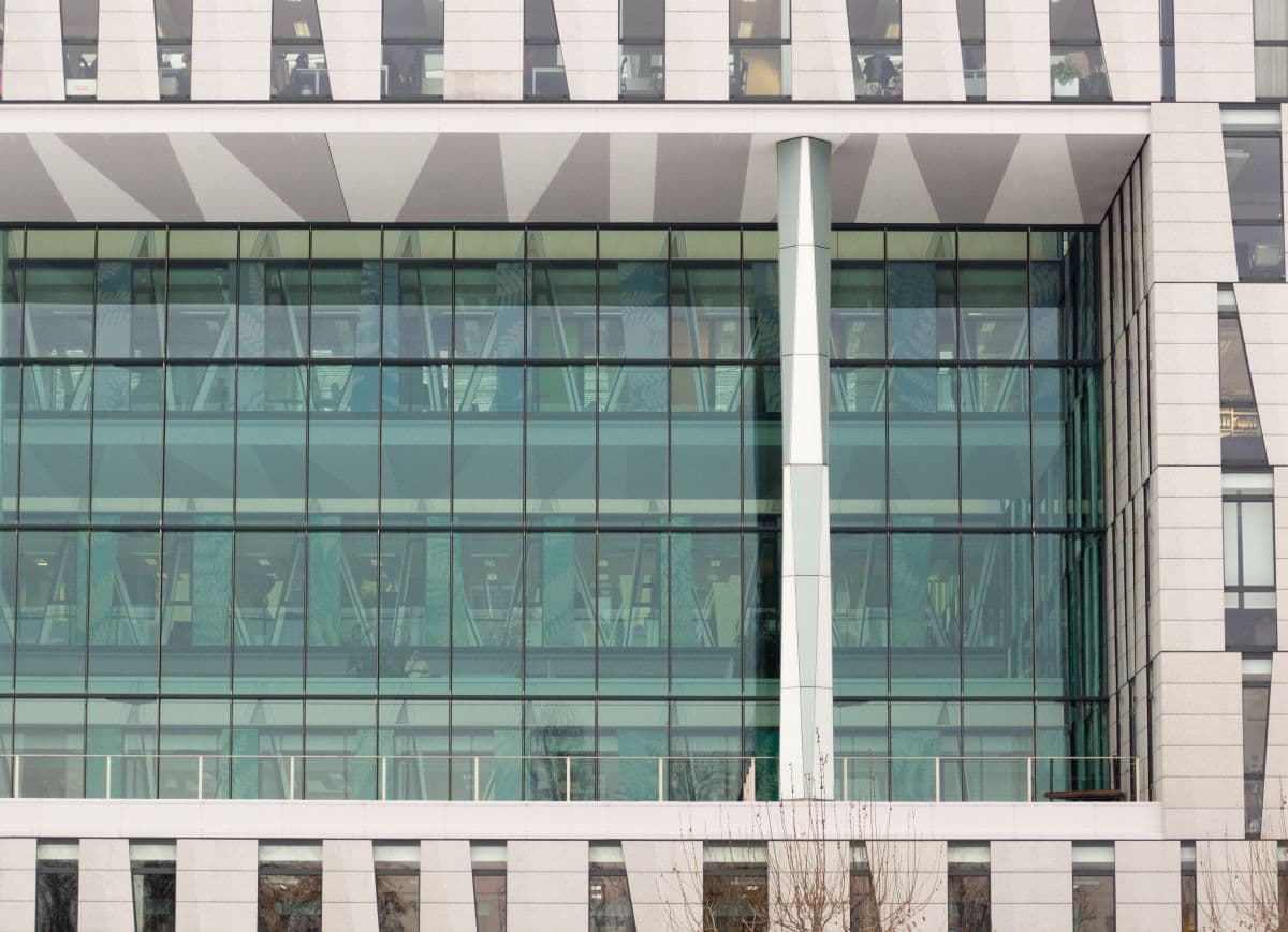 REO Insight Find Commercial Property Comps In Any Market Figure Hero